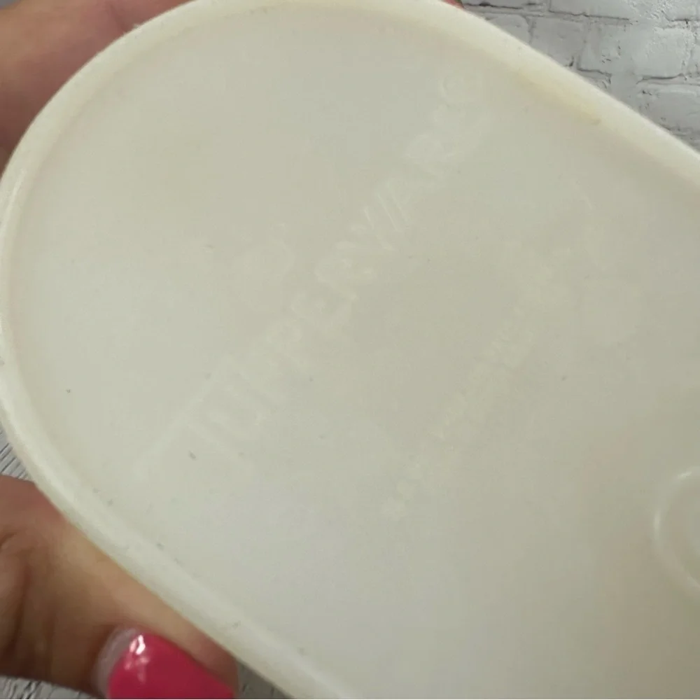 vintage tupperware 2 quart beverage container set